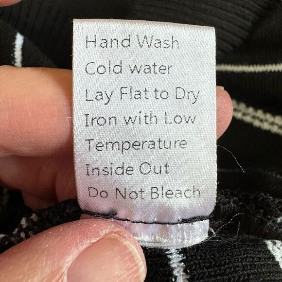 Ming Wang Women's Sweater Black White Stripes Lace Detail Petite Small - Picture 7 of 9